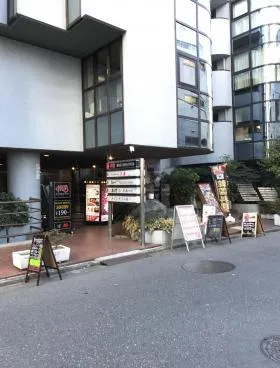 ラ・メゾンド・シャルービルの外観