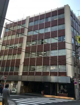 豊島屋本店ビルの外観