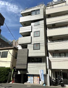 三崎町スカイフィールドビルの外観