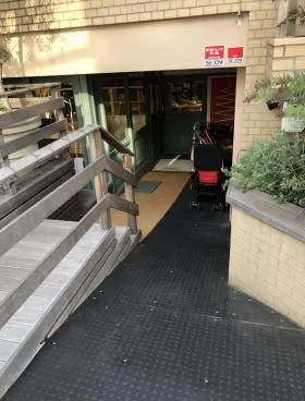 南青山アクアマリンビルの外観