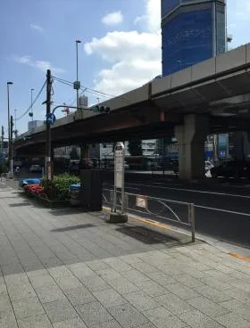 大興ビルの外観