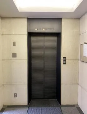 SK美土代町ビルの外観