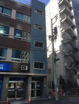 榎本一輝ビルの外観