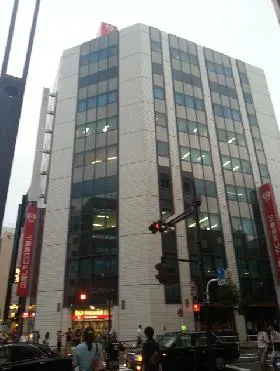 四谷三菱ビルの外観