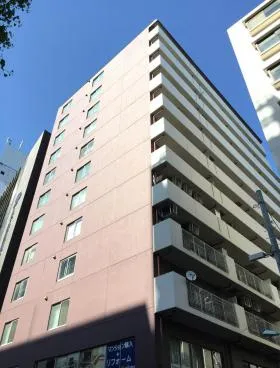 ドルミ御苑ビルの外観