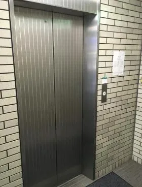 東光ビルの外観