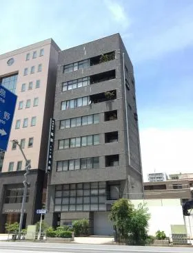 前島ビルの外観