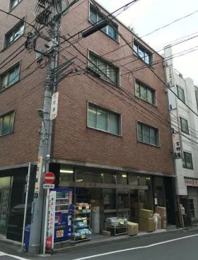 吉野屋ビルの外観