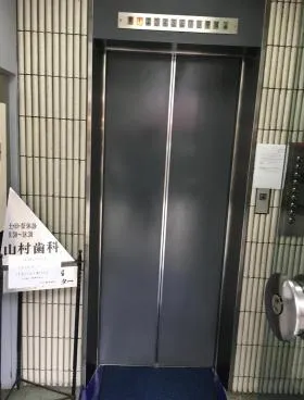 吉野屋ビルの外観
