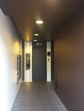 いちご銀座612ビルの外観
