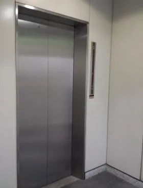 青山高野ビルの外観