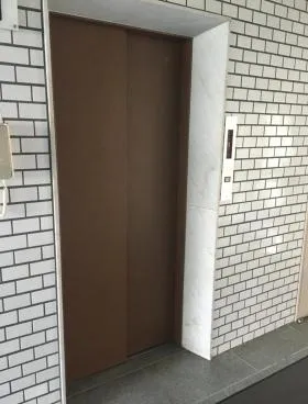 サンビューハイツ神宮ビルの外観