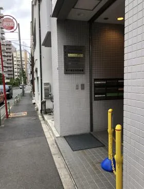東京建設自労会館の外観