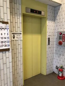 東京建設自労会館の外観