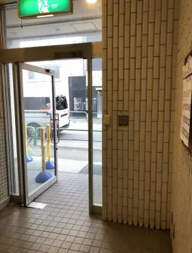 東京建設自労会館の外観