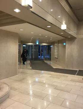 西新宿プライムスクエア(西新宿木村屋)ビルの外観