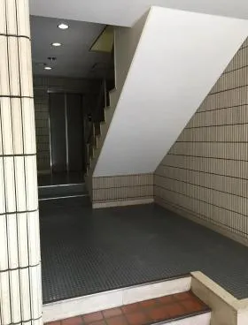 信井ビル別館の外観