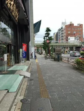 久月ビルの外観