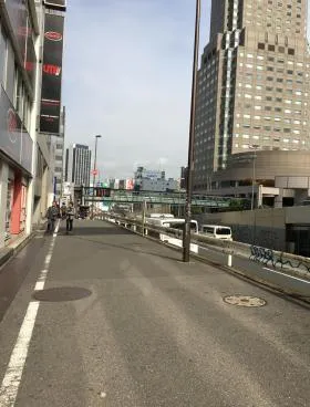 ハイウェービルの外観