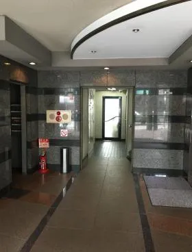 信田ビルの外観
