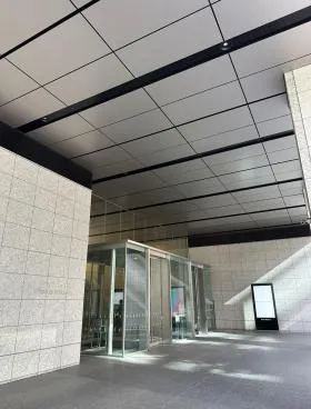 エンパイヤビルの外観