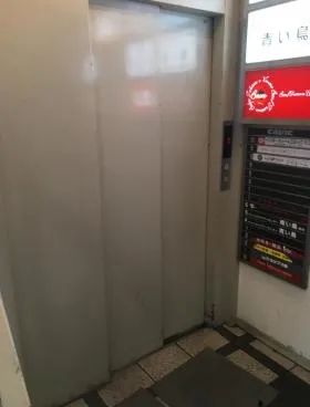 キャビックビルの外観