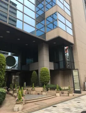 プラセオ青山ビルの外観