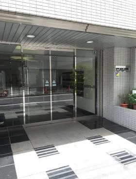 フラットMKビルの外観