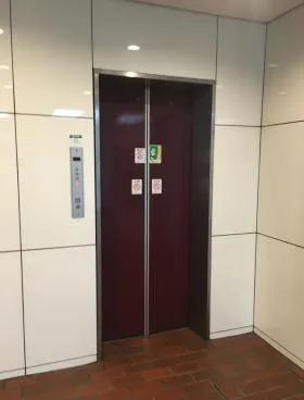 町田森野ビルの外観
