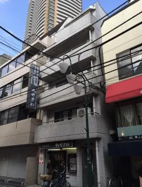 かつよしビルの外観
