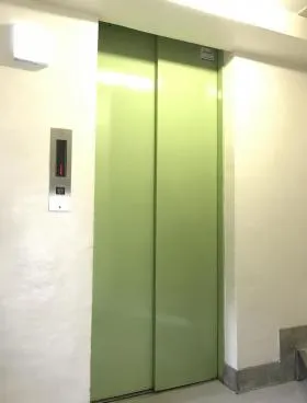 斉川ビルの外観
