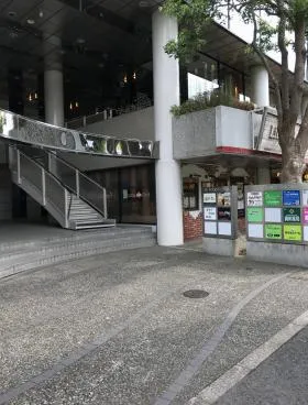和紅ビルの外観