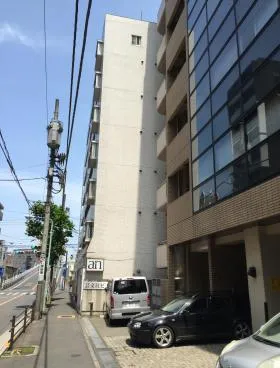 芸文社ビルの外観