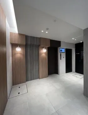 The Corner SHINJUKU(旧ツインズ新宿ビル)ビルの外観