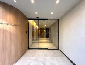 The Corner SHINJUKU(旧ツインズ新宿ビル)ビルの外観