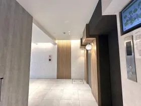 The Corner SHINJUKU(旧ツインズ新宿ビル)ビルの外観