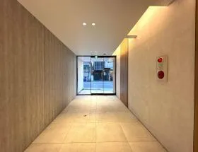 The Corner SHINJUKU(旧ツインズ新宿ビル)ビルの外観
