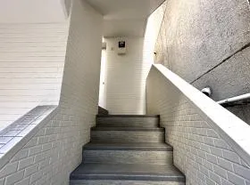 The Corner SHINJUKU(旧ツインズ新宿ビル)ビルの外観