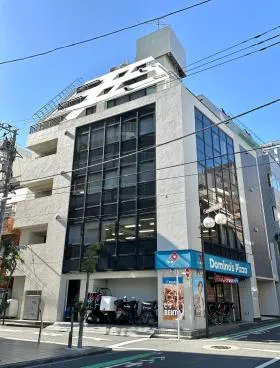 The Corner SHINJUKU(旧ツインズ新宿ビル)ビルの外観