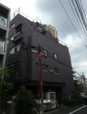三栄ビルの外観