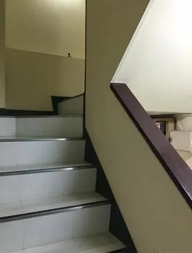 坂詰ビルの外観