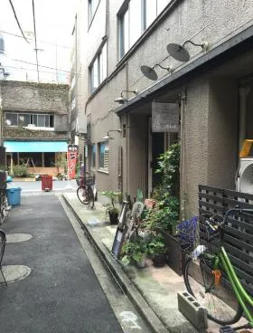 坂詰ビルの外観