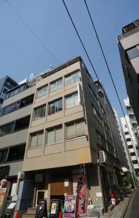 坂詰ビルの外観