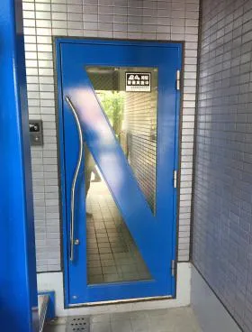 完生堂ビルの外観