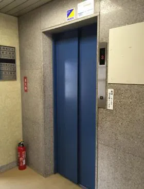 岡本ビルの外観