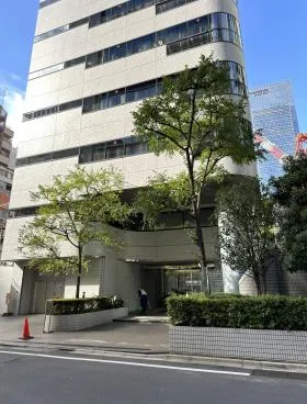 京橋日殖ビルの外観