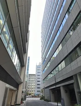 京橋日殖ビルの外観