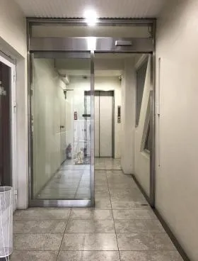 市谷薬王寺ビルの外観