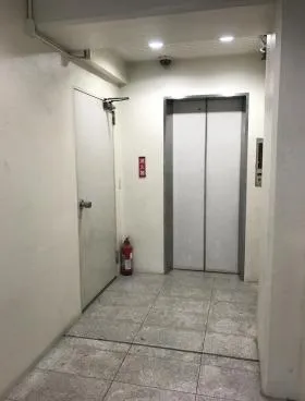 市谷薬王寺ビルの外観