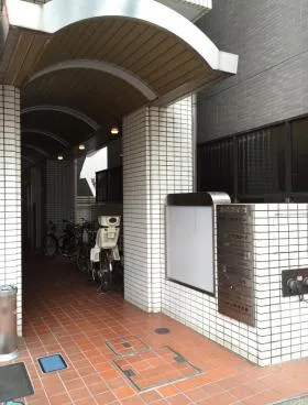 新宿山吹町ビルの外観